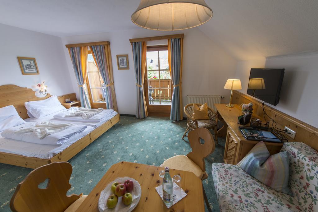 Gutshof Wolfgangsee Resort & Event Hotel 스트로블 외부 사진